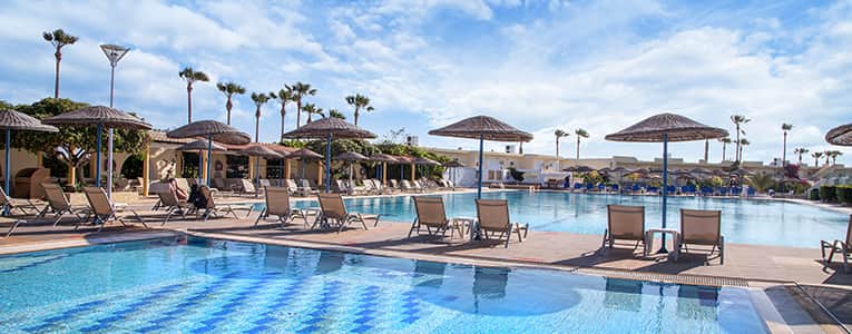Pool & Strand